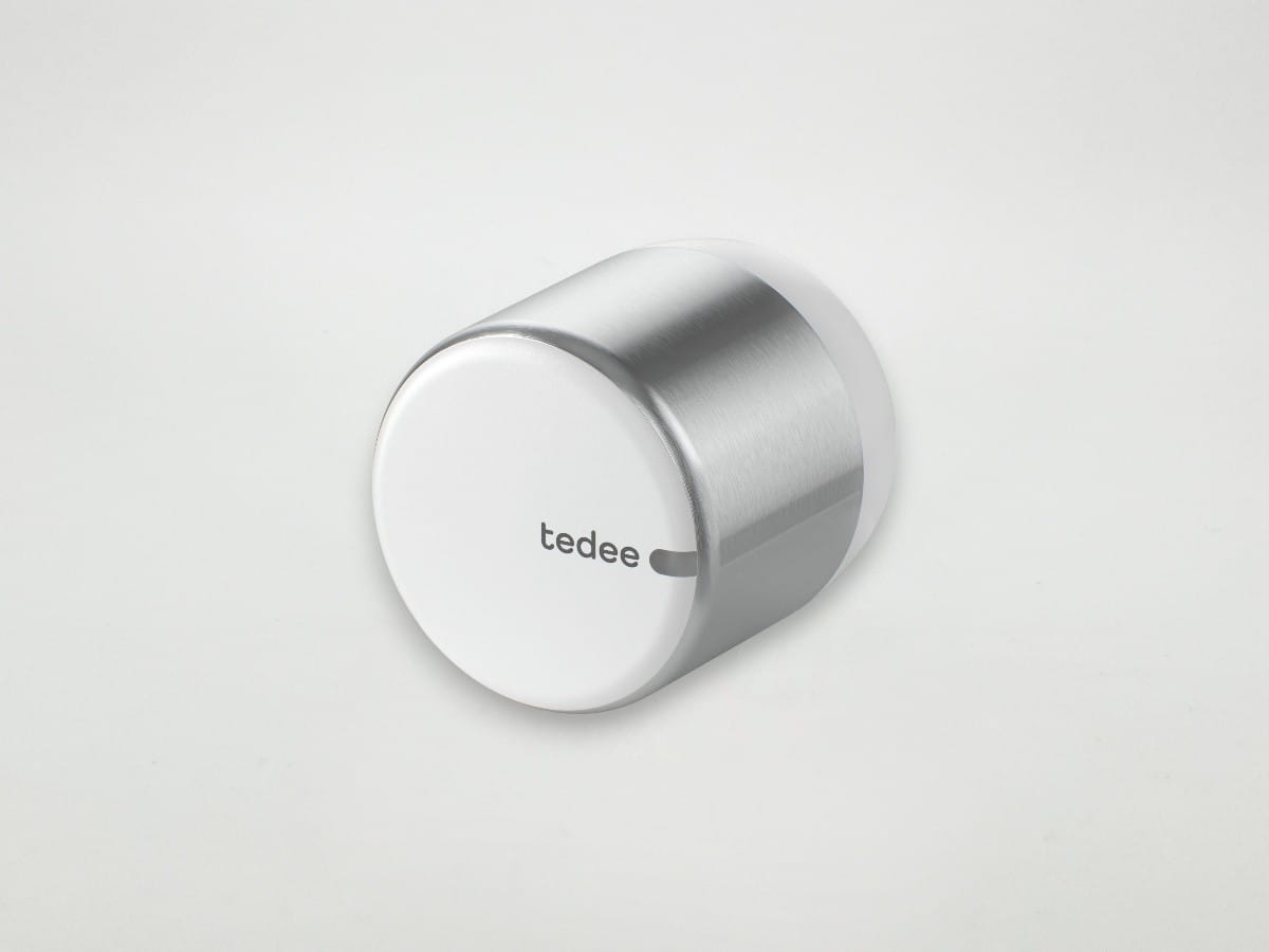 Tedee GO2 hõbedane külgvaates